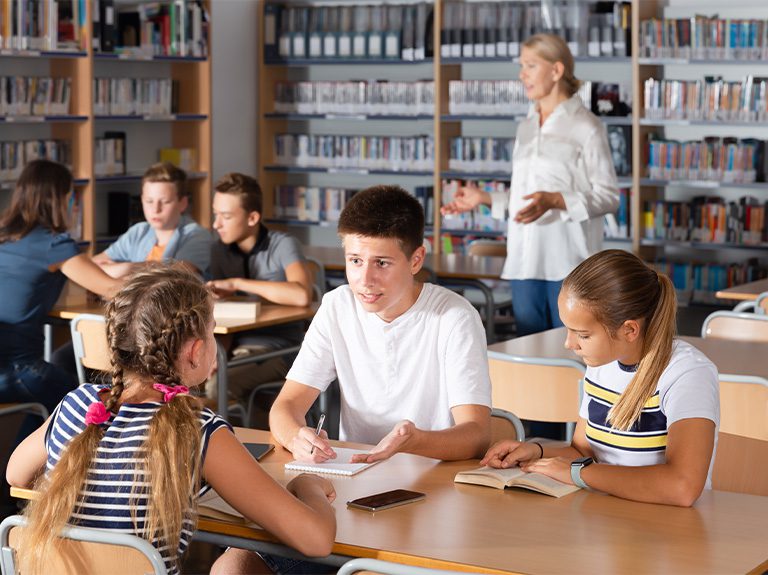 kids reading jpg